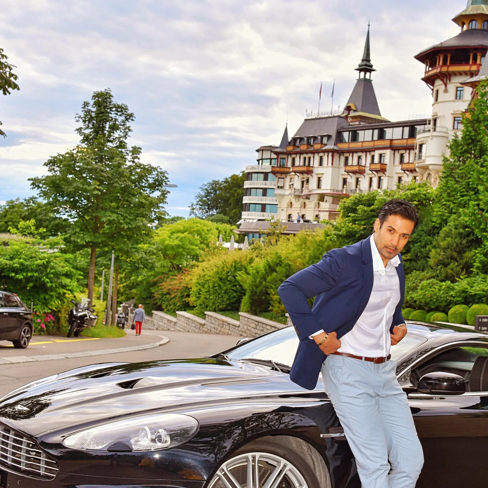 Amit Mehra